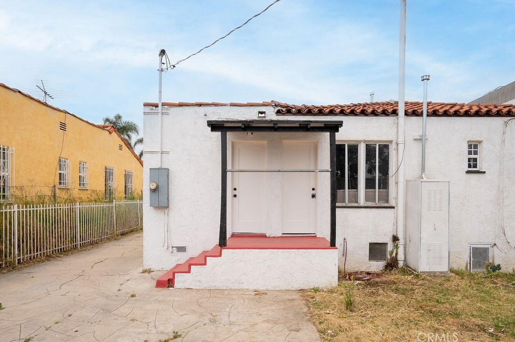 1852 Cochran Ave, Los Angeles CA  90019-5218 exterior