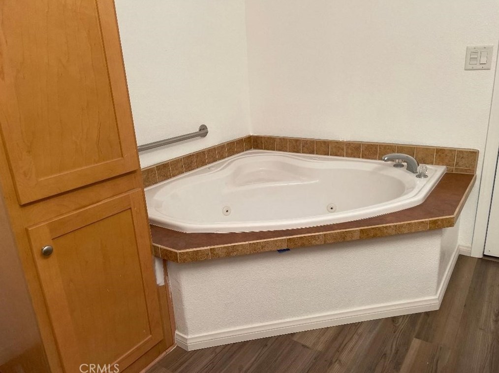 879 Palm Ave, Hemet CA  92543-6964 exterior