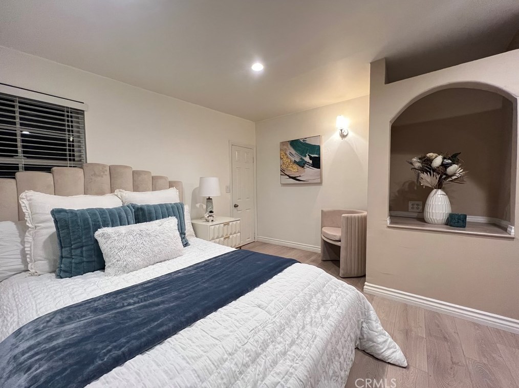 329 Stanton St, Pasadena CA  91103-1458 exterior