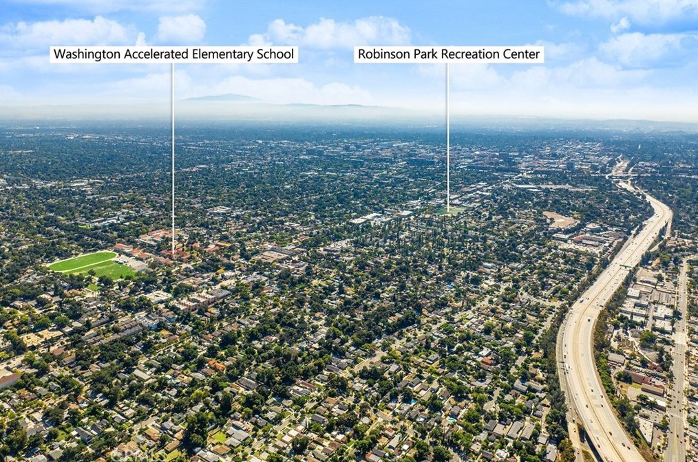 329 Stanton St, Pasadena CA  91103-1458 exterior