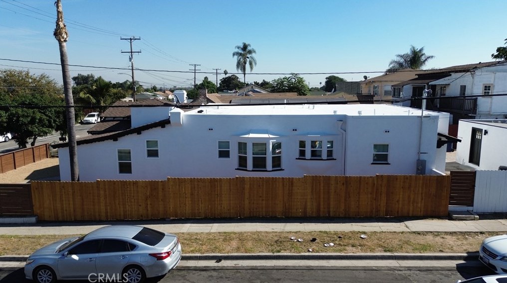 1558 105 St, Los Angeles CA  90003-4726 exterior