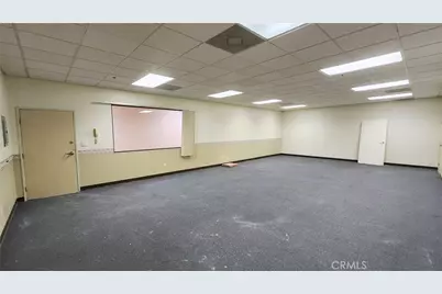 9496 Magnolia Avenue, Riverside, CA 92503 - Photo 5