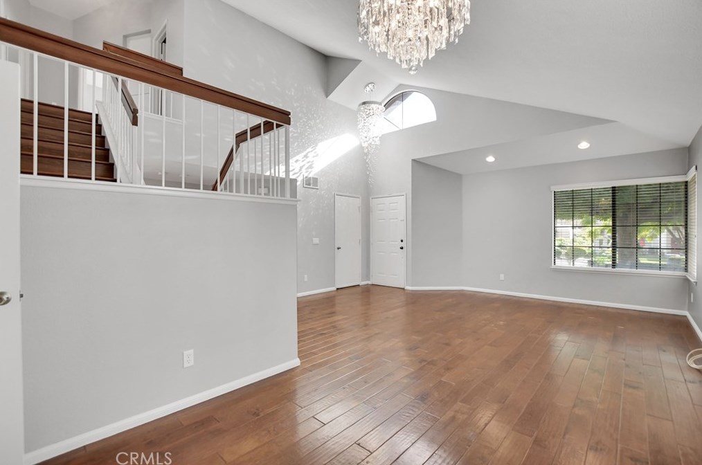 1325 Shakespeare Dr, Riverside CA  92506-5378 exterior