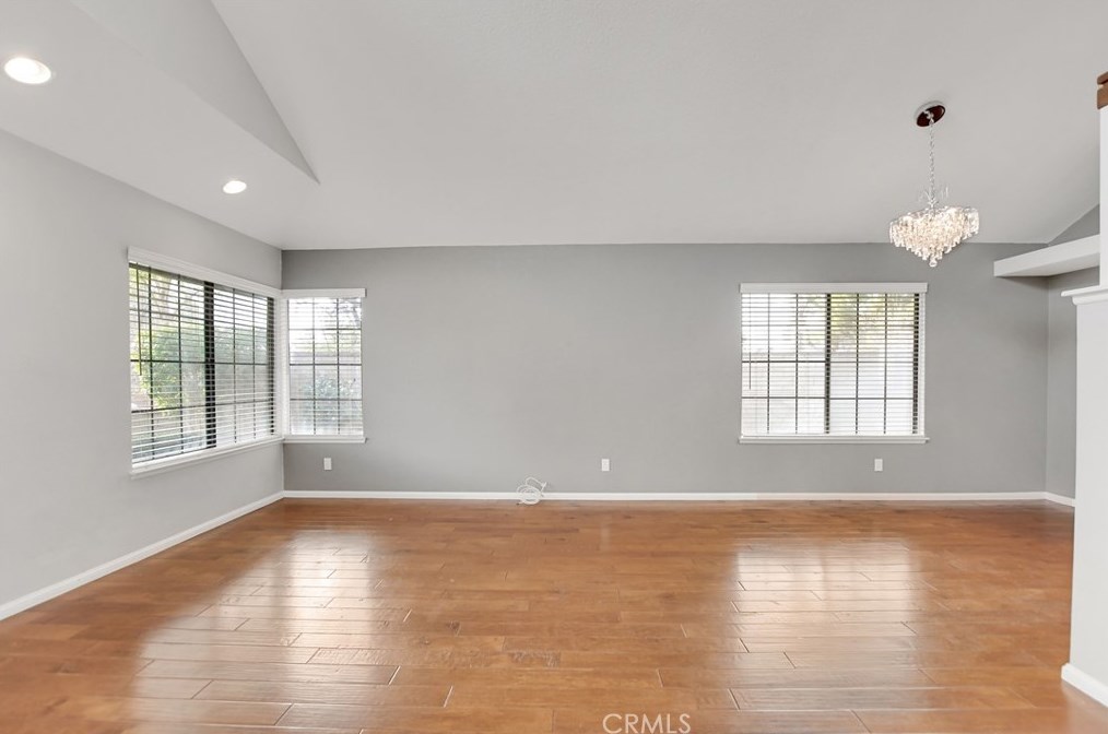 1325 Shakespeare Dr, Riverside CA  92506-5378 exterior