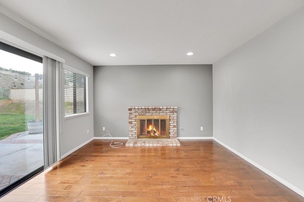 1325 Shakespeare Dr, Riverside CA  92506-5378 exterior