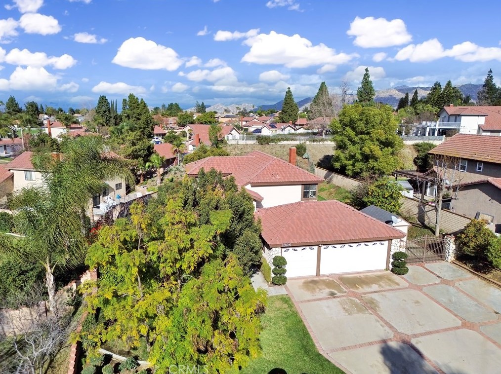 1325 Shakespeare Dr, Riverside CA  92506-5378 exterior