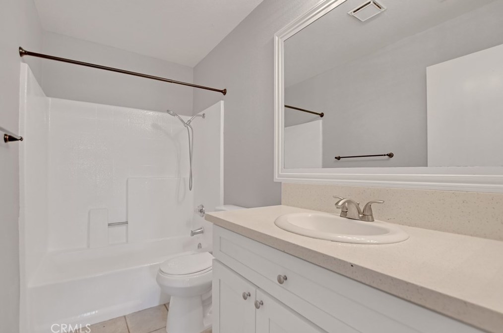 1325 Shakespeare Dr, Riverside CA  92506-5378 exterior