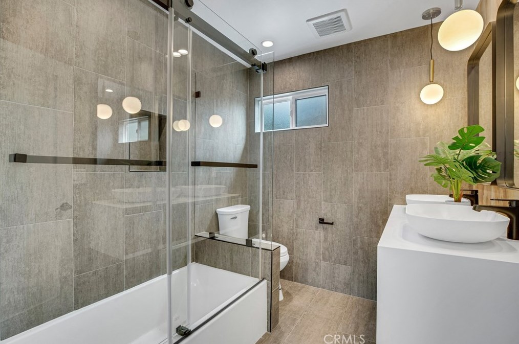 5027 Chester St, Los Angeles CA  90032-2834 exterior