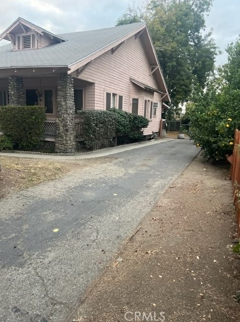 873 Towne Ave, Pomona CA  91766-3650 exterior