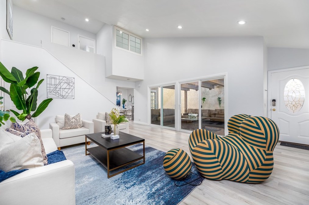 116 Tangerine, Irvine CA  92618-4579 exterior