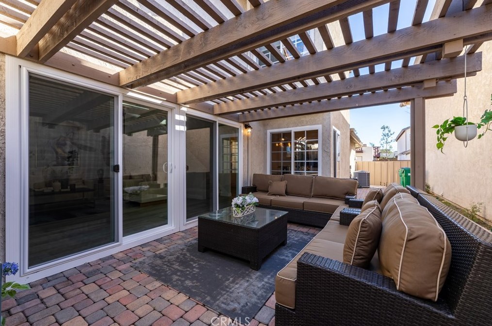 116 Tangerine, Irvine CA  92618-4579 exterior