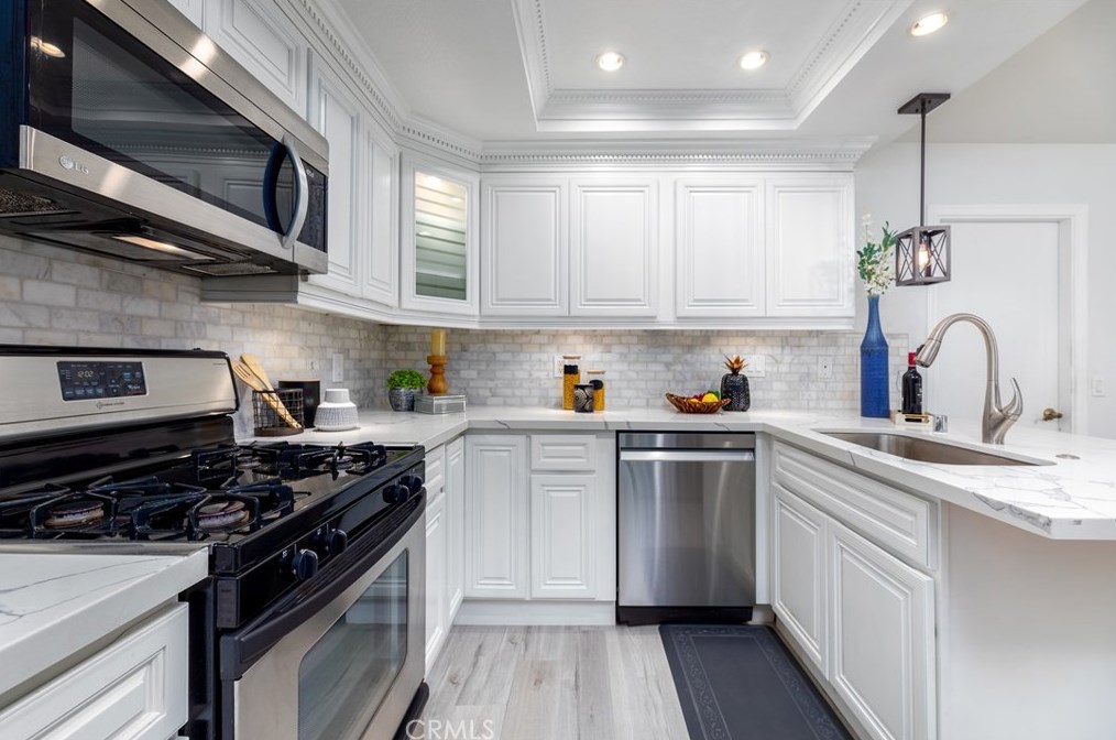 116 Tangerine, Irvine CA  92618-4579 exterior