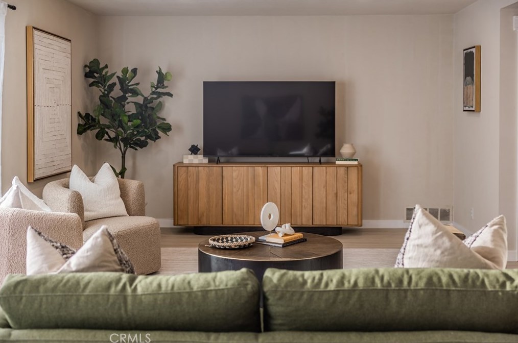 2021 Calle Candela, Fullerton CA  92833-1540 exterior