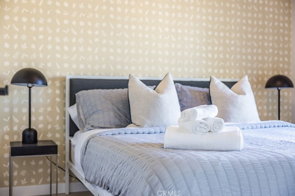 2021 Calle Candela, Fullerton CA  92833-1540 exterior