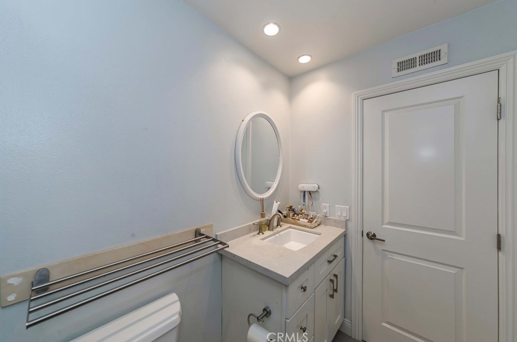 1727 Mountain View Pl, Fullerton CA  92831-1227 exterior