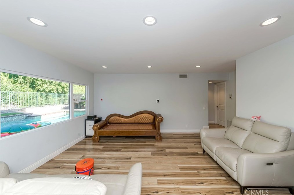 1727 Mountain View Pl, Fullerton CA  92831-1227 exterior