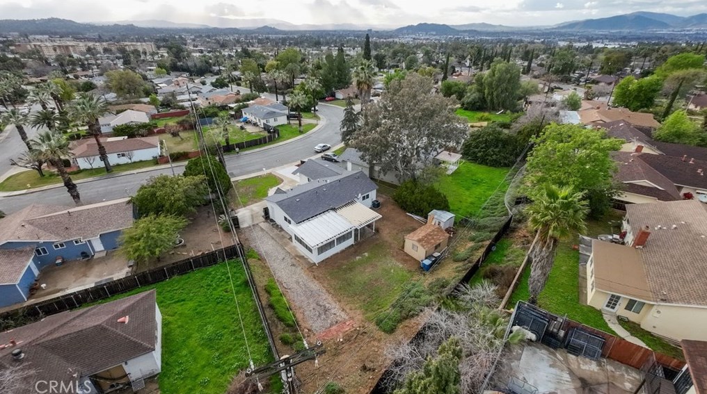 413 Alta Mesa Dr, Riverside CA  92507-3109 exterior