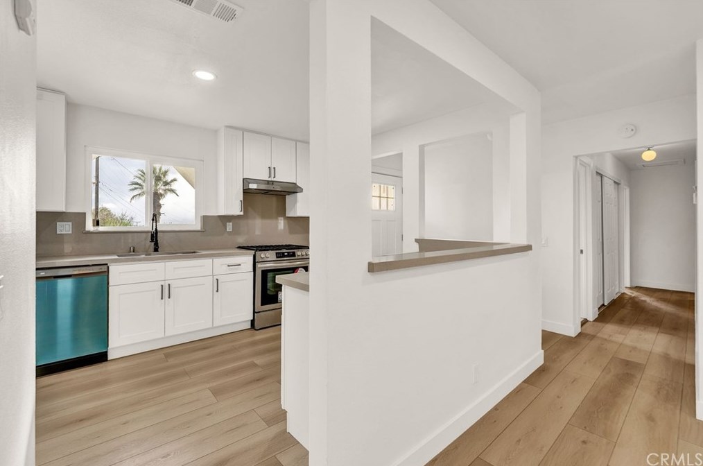 413 Alta Mesa Dr, Riverside CA  92507-3109 exterior