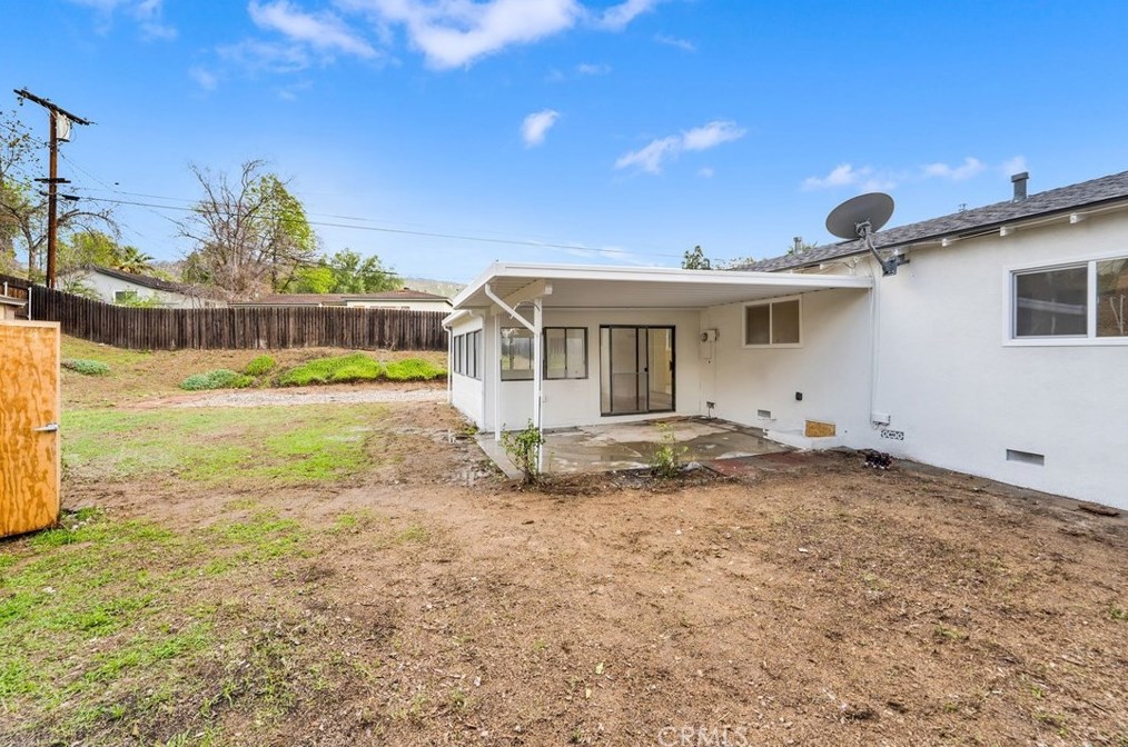 413 Alta Mesa Dr, Riverside CA  92507-3109 exterior