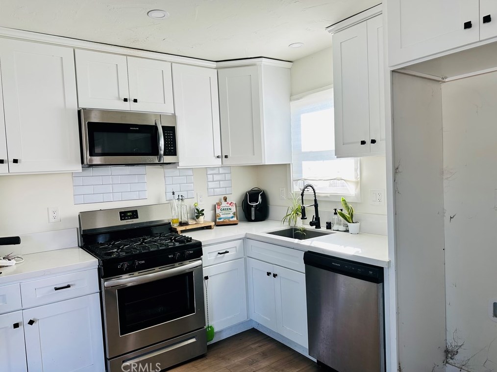 25597 Pacific St, San Bernardino CA  92404-6448 exterior