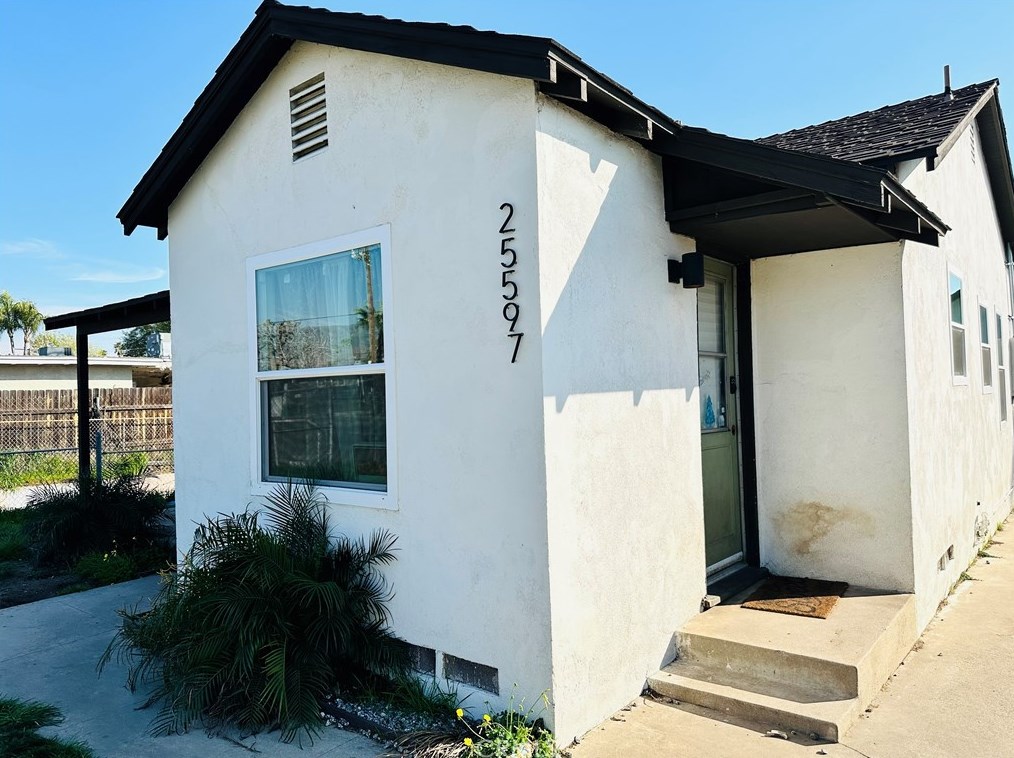 25597 Pacific St, San Bernardino CA  92404-6448 exterior