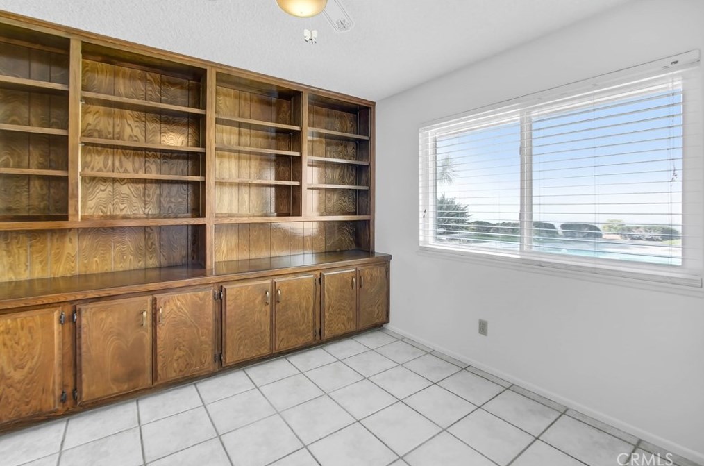 15830 Rancho Viejo Dr, Riverside CA  92506-5822 exterior