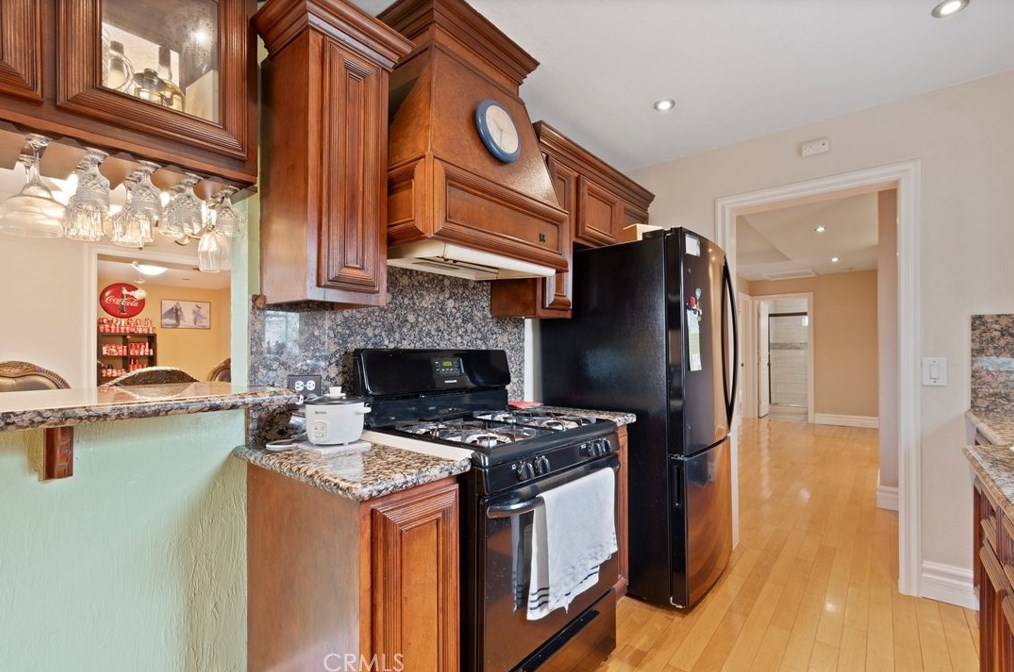 716 Galatea St, Glendora CA 91740-4954 exterior