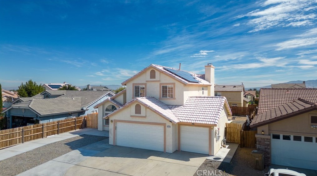 8953 Glenwood Ave, Hesperia CA  92344-8275 exterior