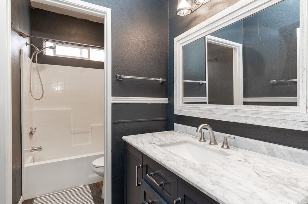 8953 Glenwood Ave, Hesperia CA  92344-8275 exterior