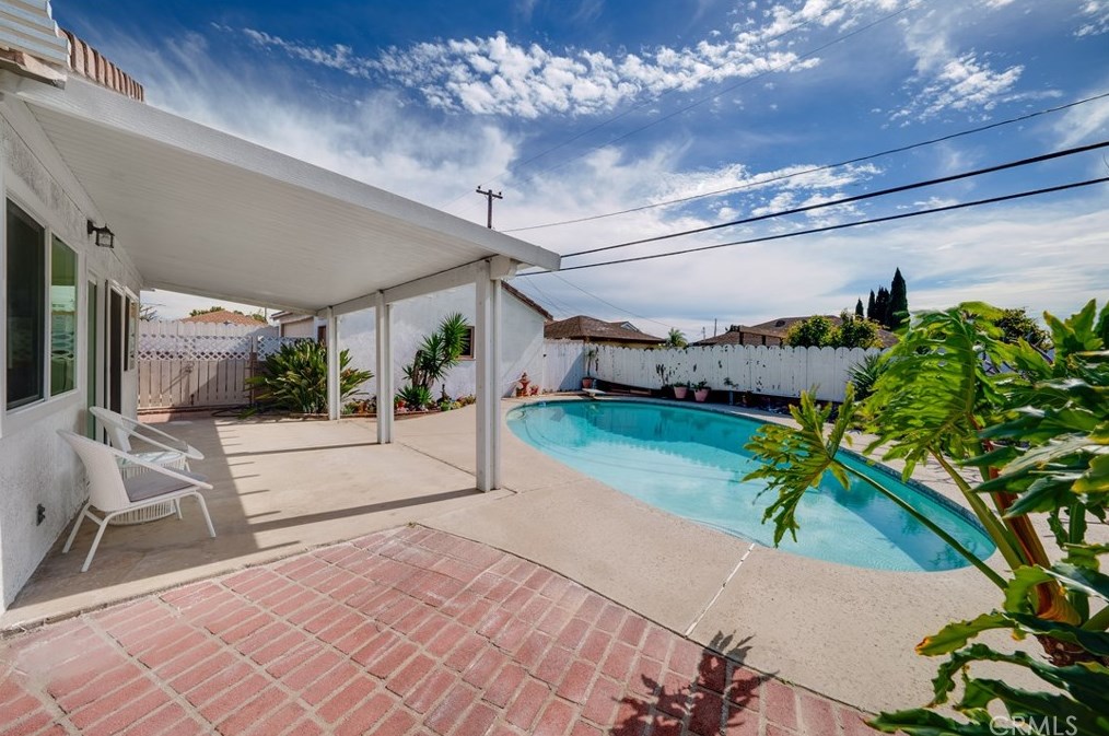 11842 Dorada Ave, Garden Grove CA  92840-5501 exterior