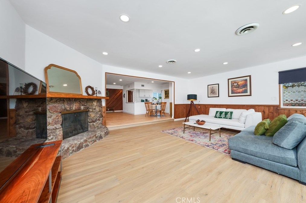 11842 Dorada Ave, Garden Grove CA  92840-5501 exterior