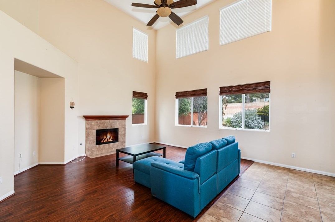 1550 Phoenix Dr, Beaumont CA  92223-7813 exterior