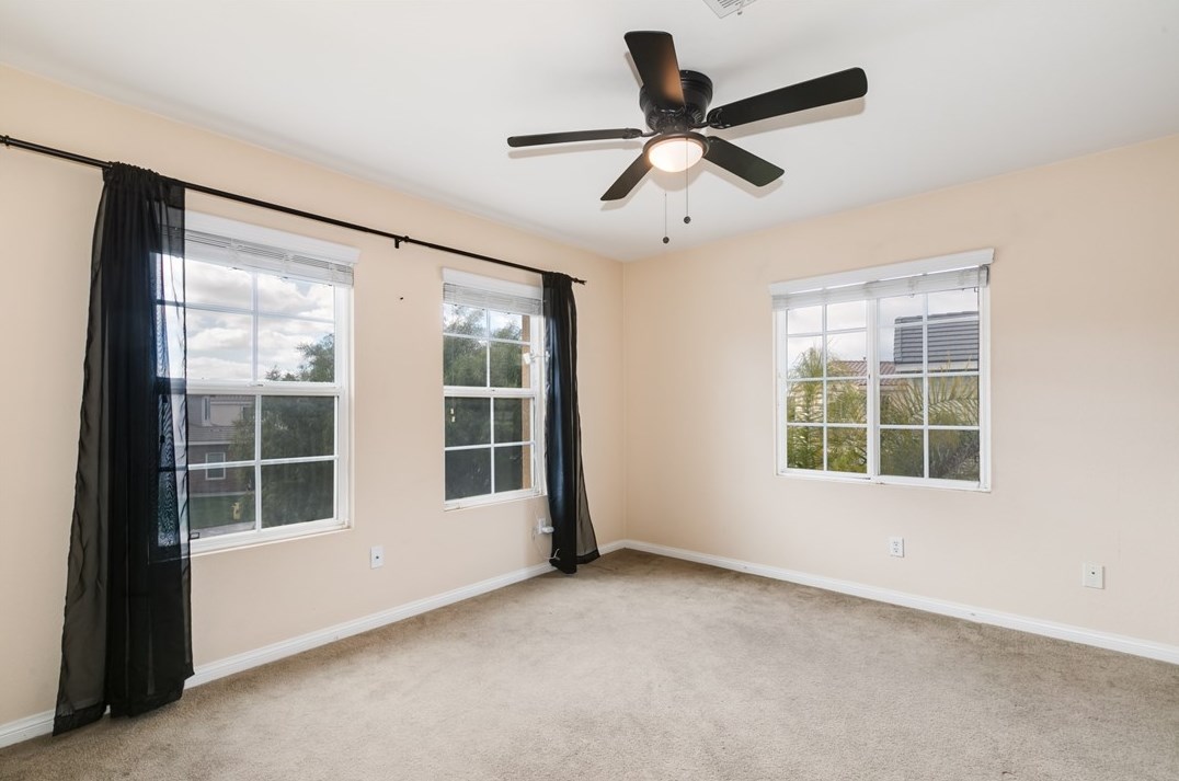 1550 Phoenix Dr, Beaumont CA  92223-7813 exterior