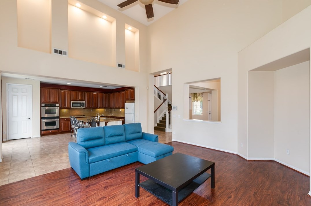 1550 Phoenix Dr, Beaumont CA  92223-7813 exterior