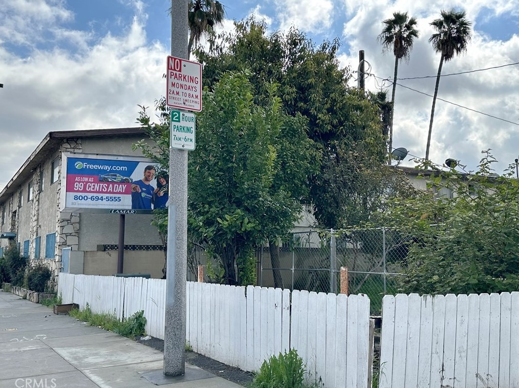 8544 Artesia Blvd, Bellflower CA  90706-6140 exterior