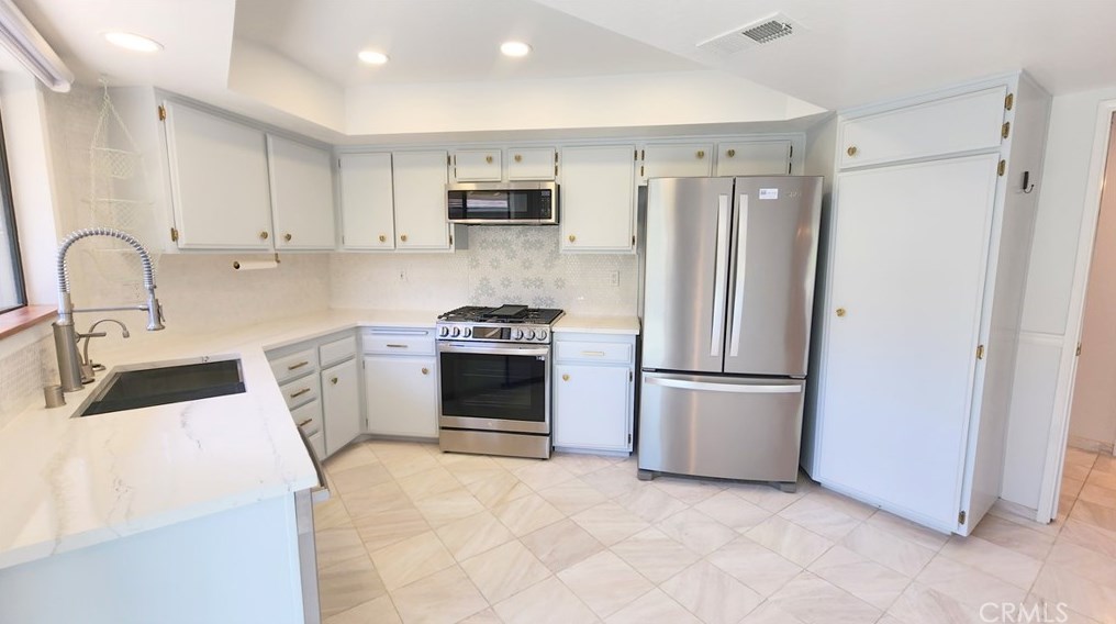 2327 Curtis Ct, Glendora CA  91741-4003 exterior