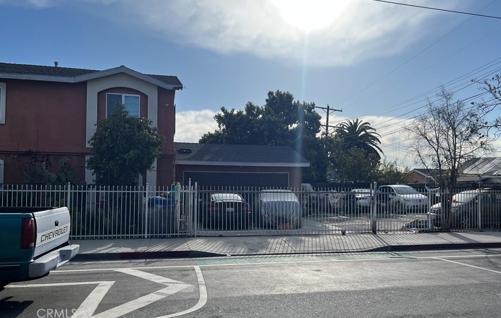 348 83rd St, Los Angeles CA  90003-3002 exterior