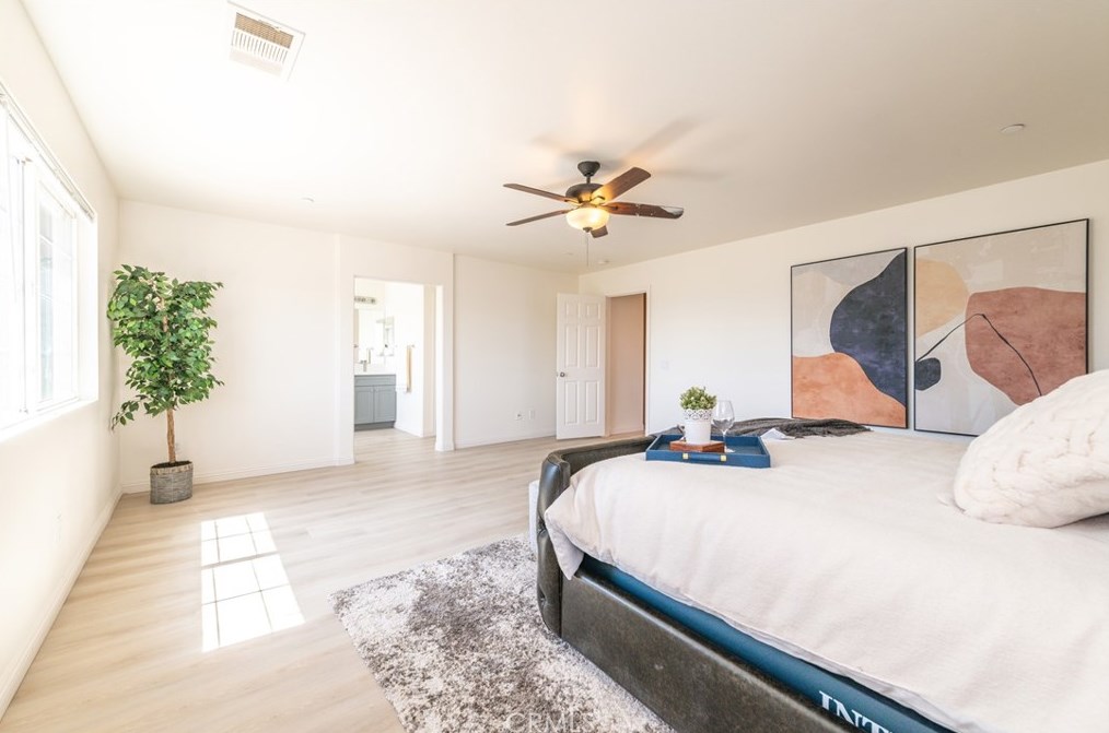 15657 Fontlee Ln, Fontana CA  92335-5480 exterior