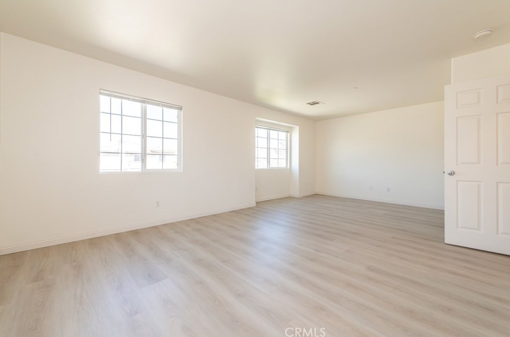 15657 Fontlee Ln, Fontana CA  92335-5480 exterior