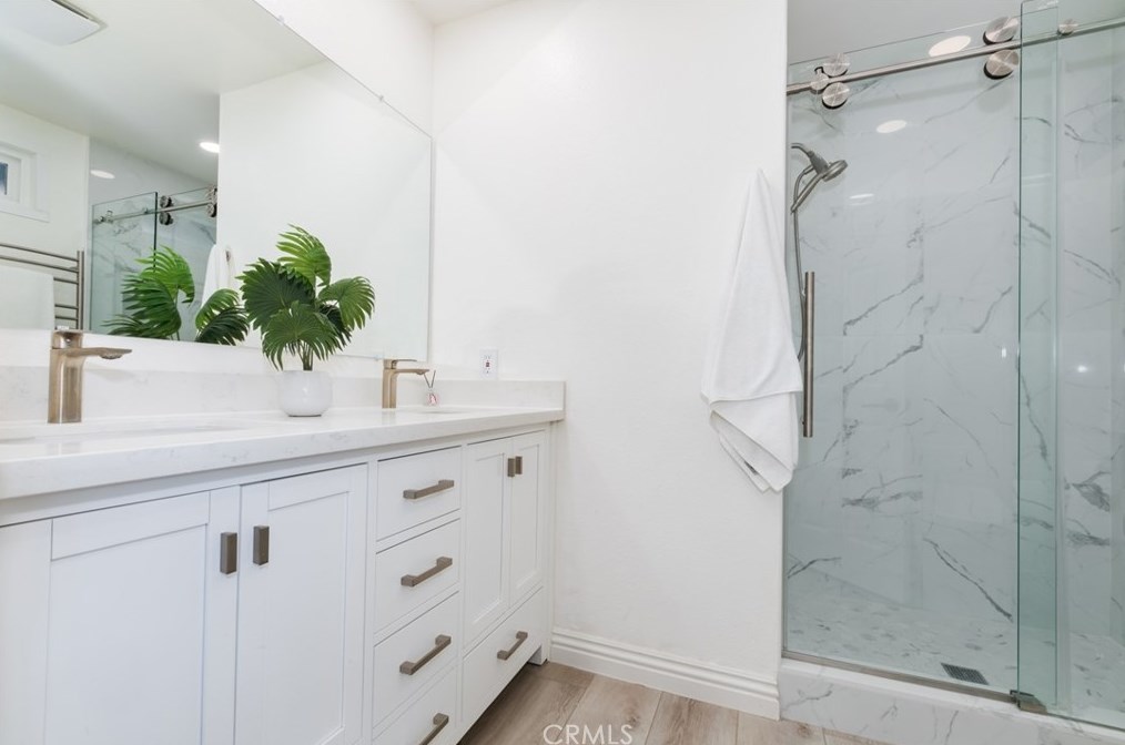 17 Whitney, Irvine CA  92620-3386 exterior