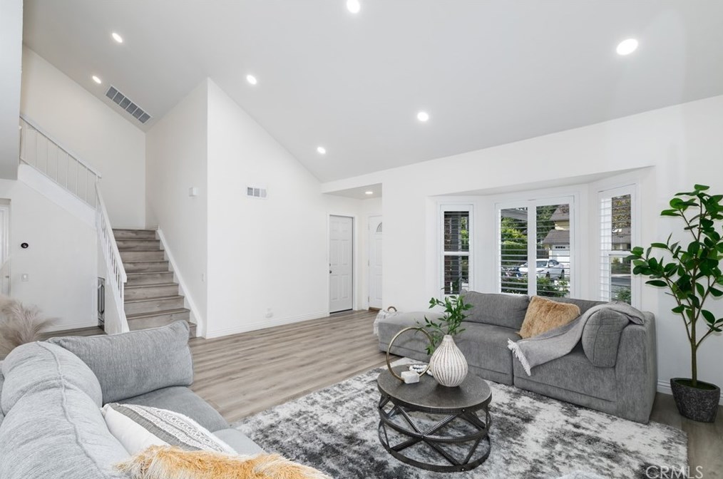 17 Whitney, Irvine CA  92620-3386 exterior