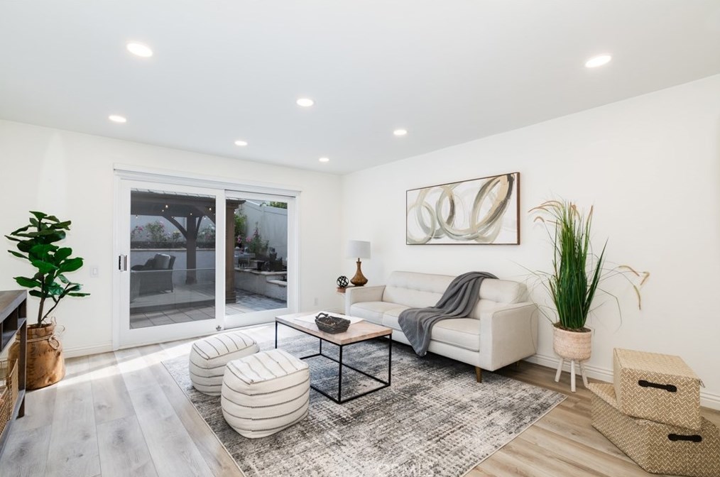 17 Whitney, Irvine CA  92620-3386 exterior