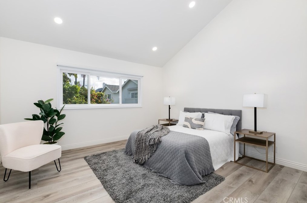 17 Whitney, Irvine CA  92620-3386 exterior