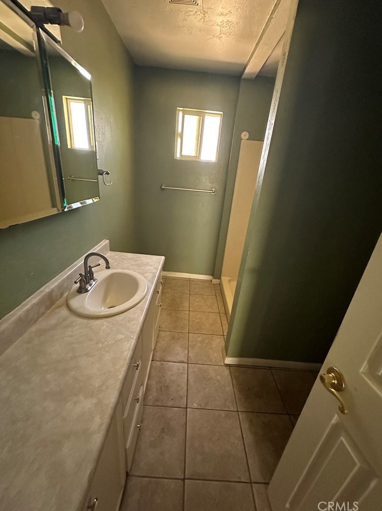 12636 Lincoln Rd, Lucerne Valley CA  92356-7361 exterior