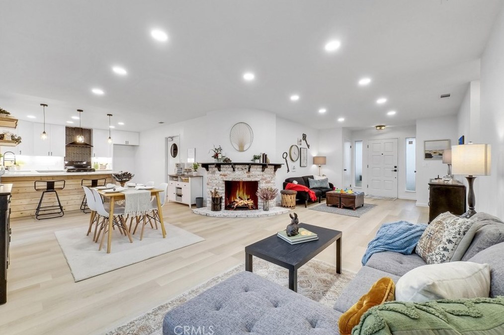 1985 Mountain Ave, Pomona CA  91767-3435 exterior