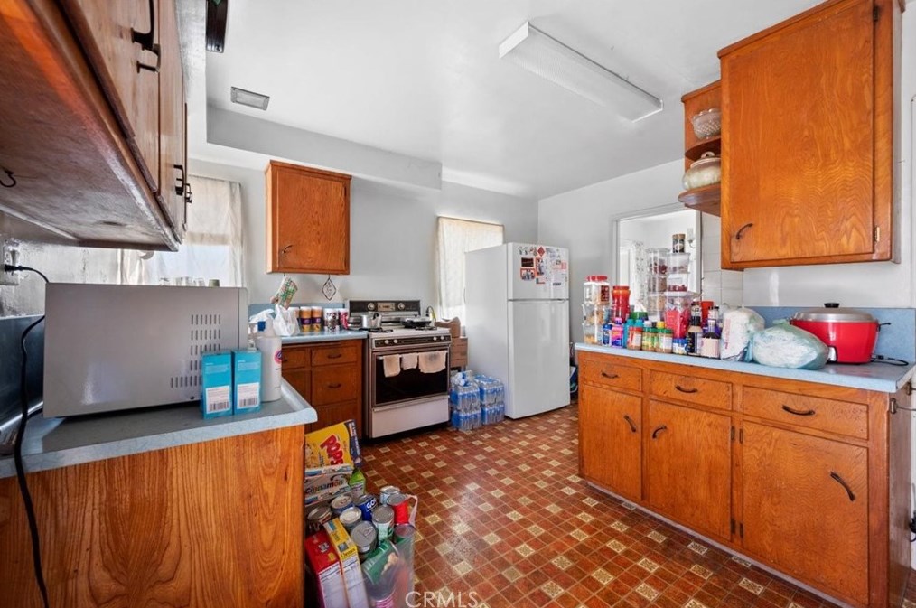 8112 Airlane Ave, Los Angeles CA  90045-3015 exterior