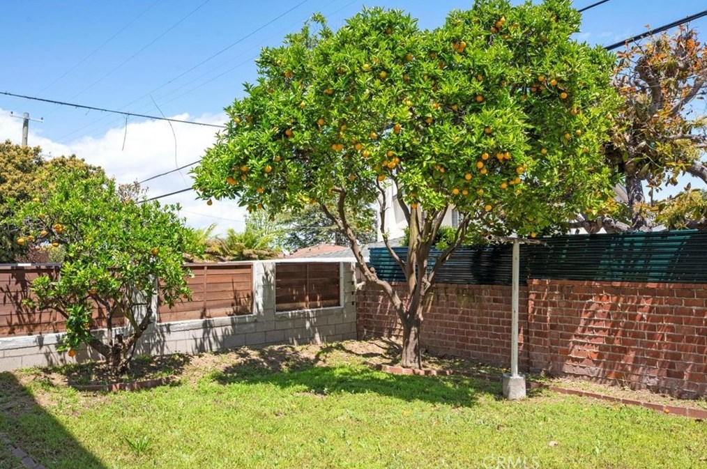 8112 Airlane Ave, Los Angeles CA  90045-3015 exterior