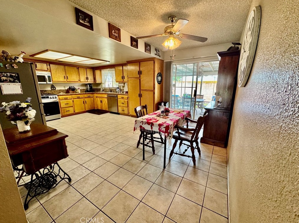 11134 Reichling Ln, Whittier CA 90606-1653 exterior