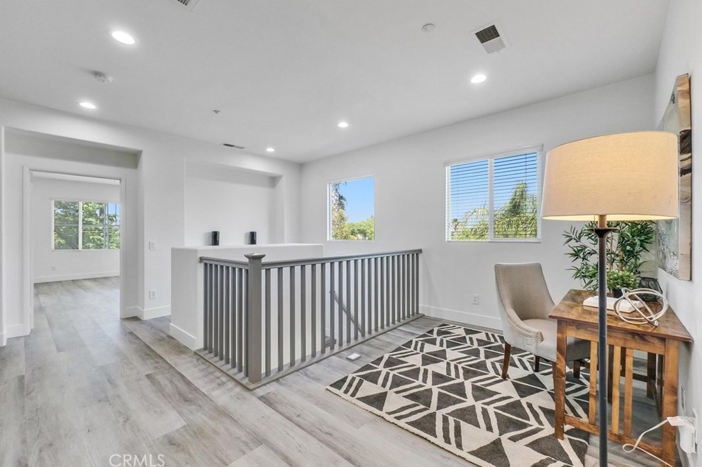 6158 Kingsmill Ct, Fontana CA  92336-5699 exterior