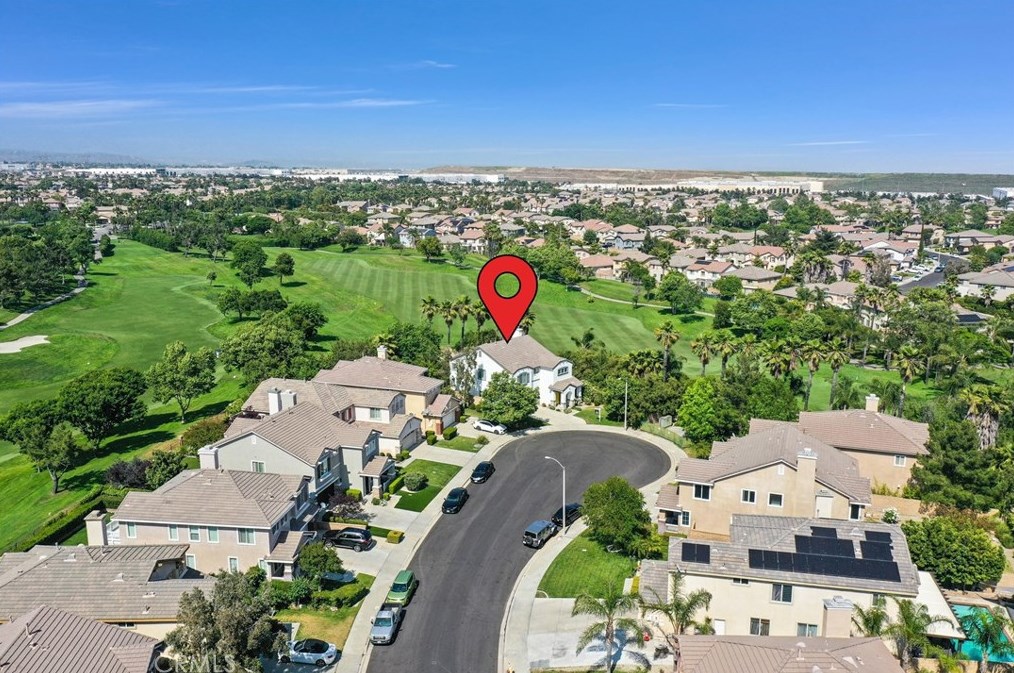 6158 Kingsmill Ct, Fontana CA  92336-5699 exterior